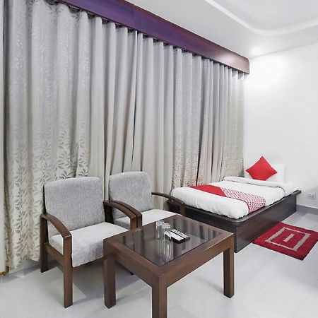 Oyo 23533 Mount View Hotel Kullu Bagian luar foto