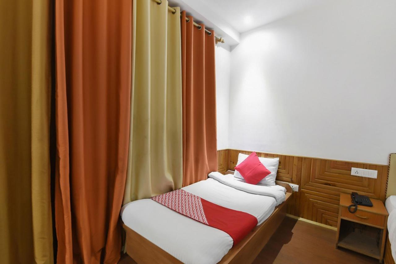 Oyo 23533 Mount View Hotel Kullu Bagian luar foto
