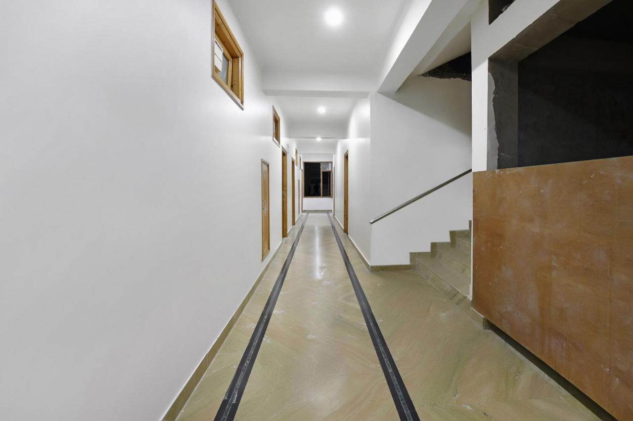 Oyo 23533 Mount View Hotel Kullu Bagian luar foto