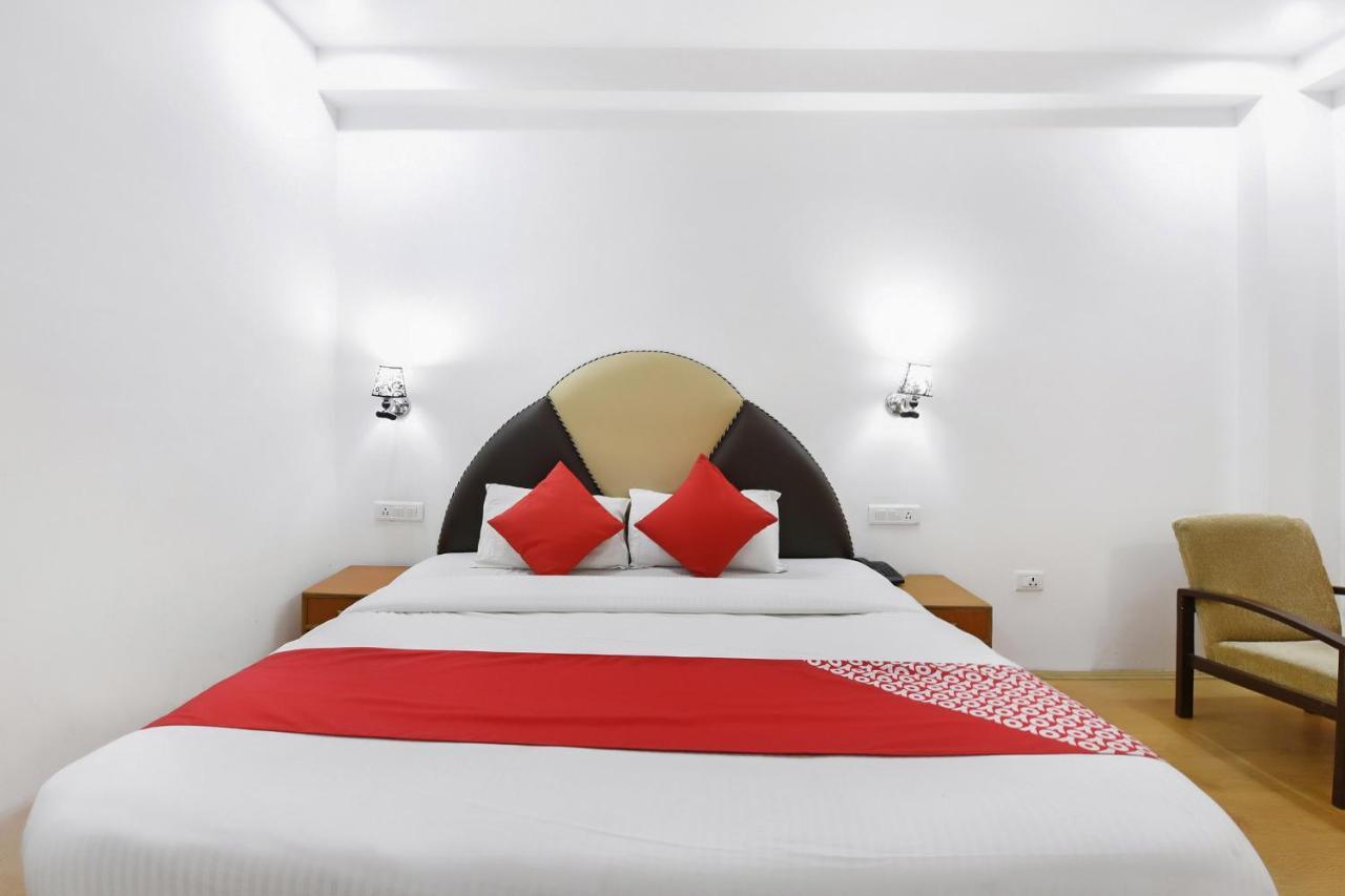 Oyo 23533 Mount View Hotel Kullu Bagian luar foto