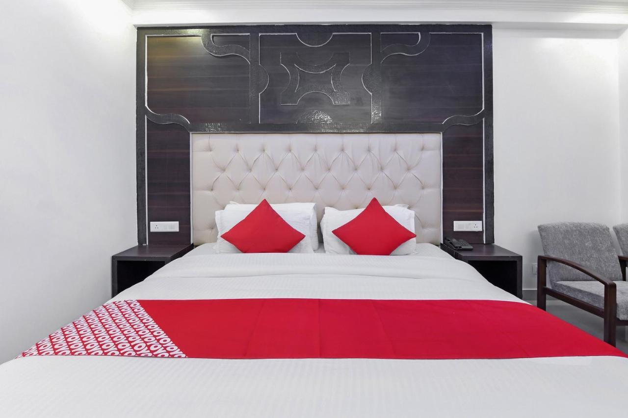 Oyo 23533 Mount View Hotel Kullu Bagian luar foto