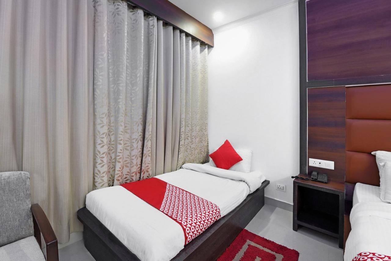 Oyo 23533 Mount View Hotel Kullu Bagian luar foto