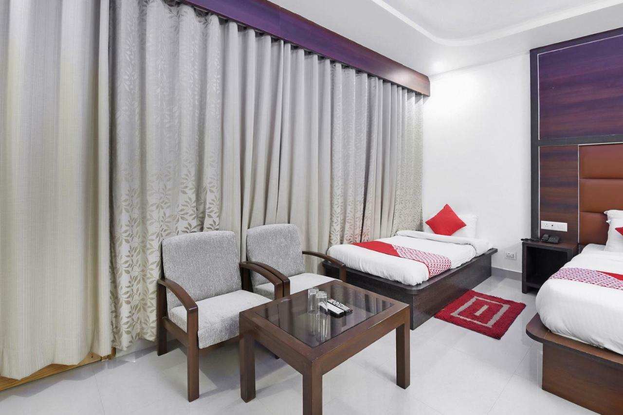 Oyo 23533 Mount View Hotel Kullu Bagian luar foto