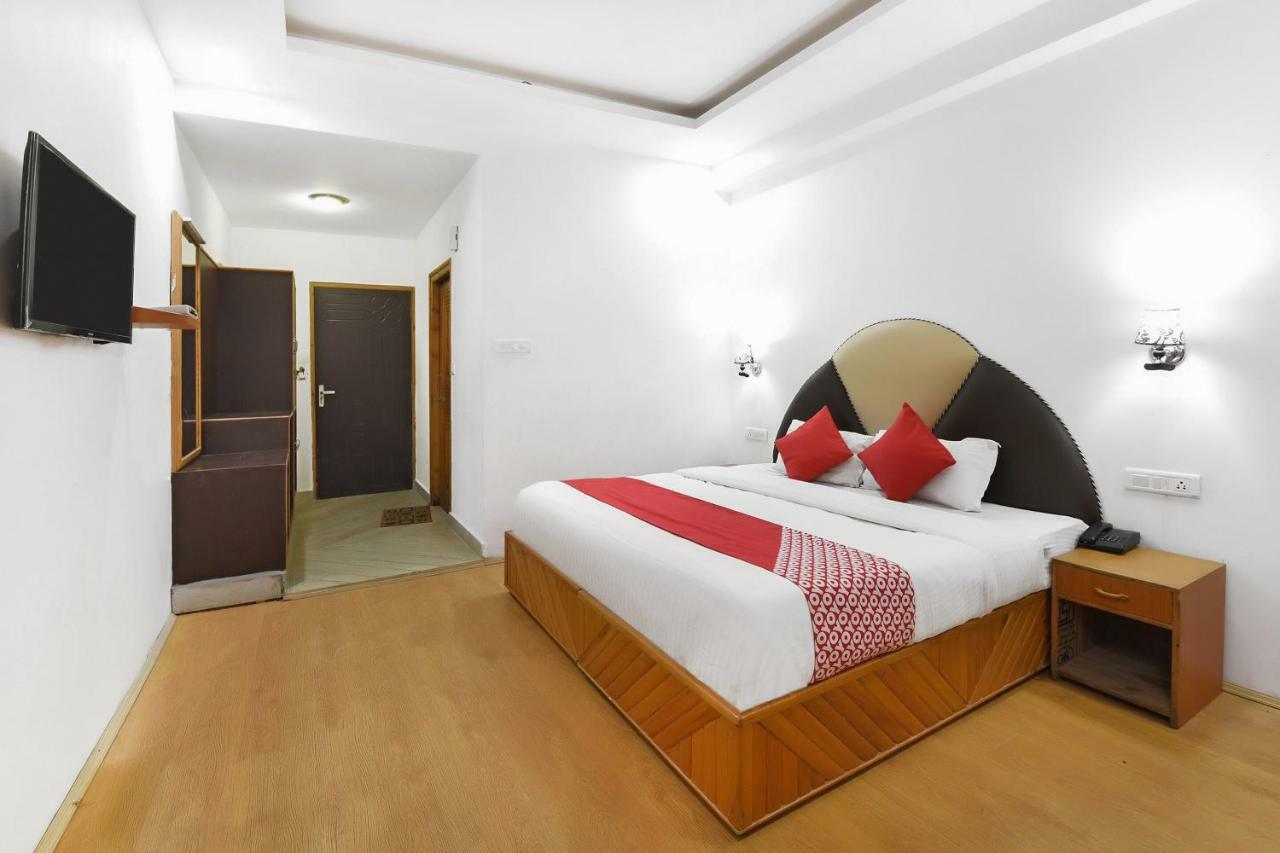 Oyo 23533 Mount View Hotel Kullu Bagian luar foto